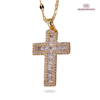 Colar de Cruz Cravejada em Prata 925 e Ouro 14K